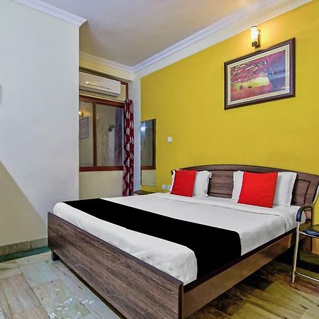 Capital O 41962 Hotel Mandakini Continental Lucknow Bagian luar foto