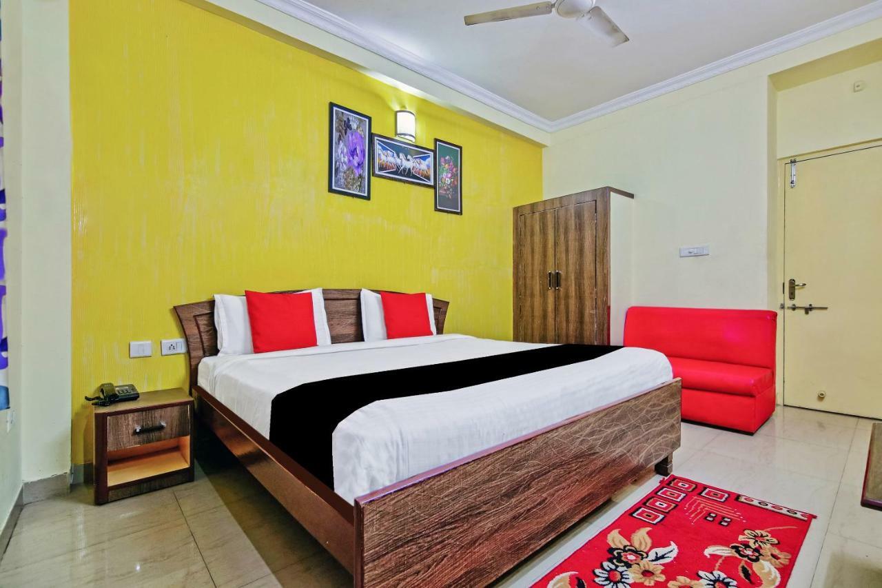 Capital O 41962 Hotel Mandakini Continental Lucknow Bagian luar foto