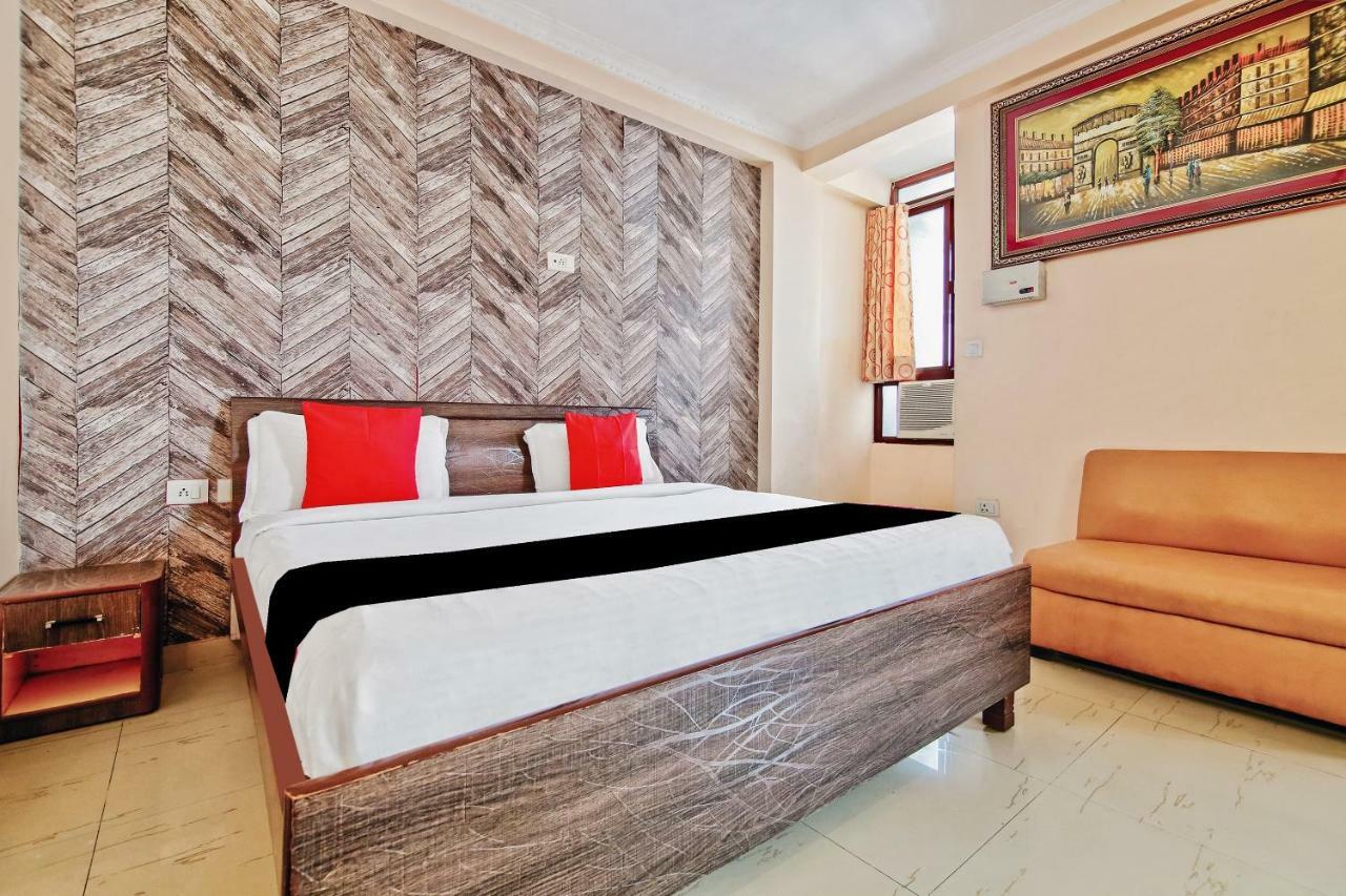 Capital O 41962 Hotel Mandakini Continental Lucknow Bagian luar foto