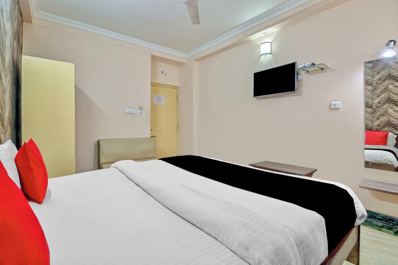 Capital O 41962 Hotel Mandakini Continental Lucknow Bagian luar foto
