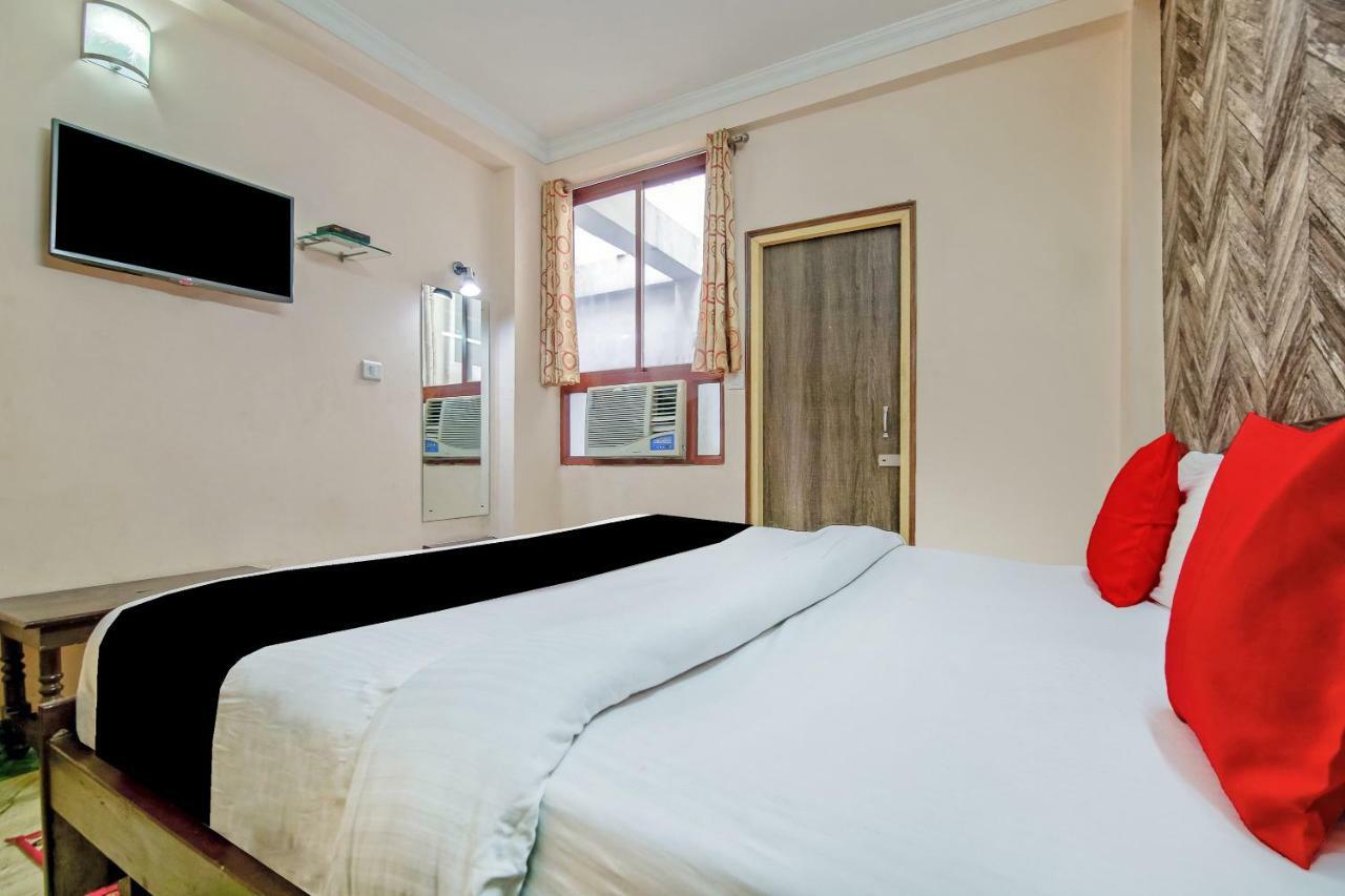 Capital O 41962 Hotel Mandakini Continental Lucknow Bagian luar foto