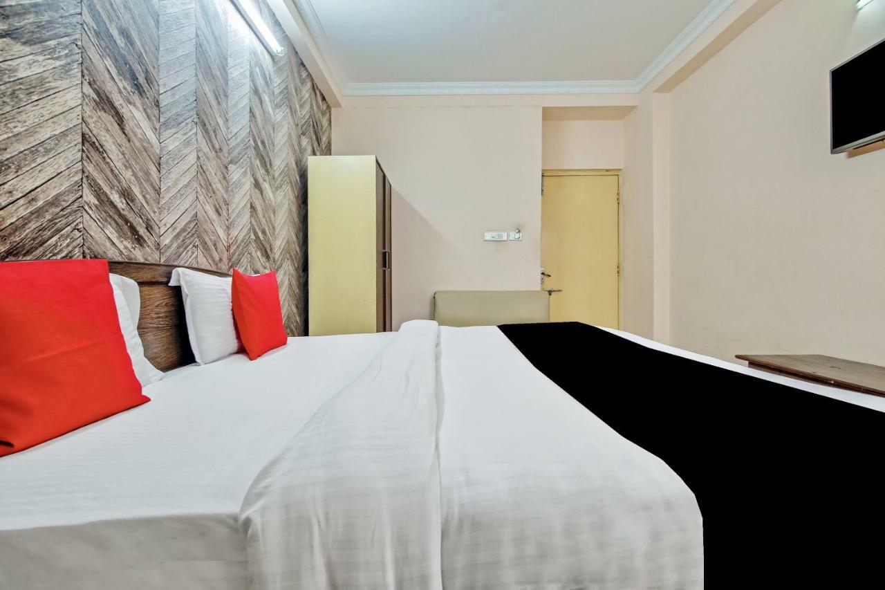 Capital O 41962 Hotel Mandakini Continental Lucknow Bagian luar foto