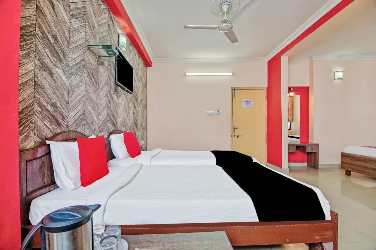 Capital O 41962 Hotel Mandakini Continental Lucknow Bagian luar foto