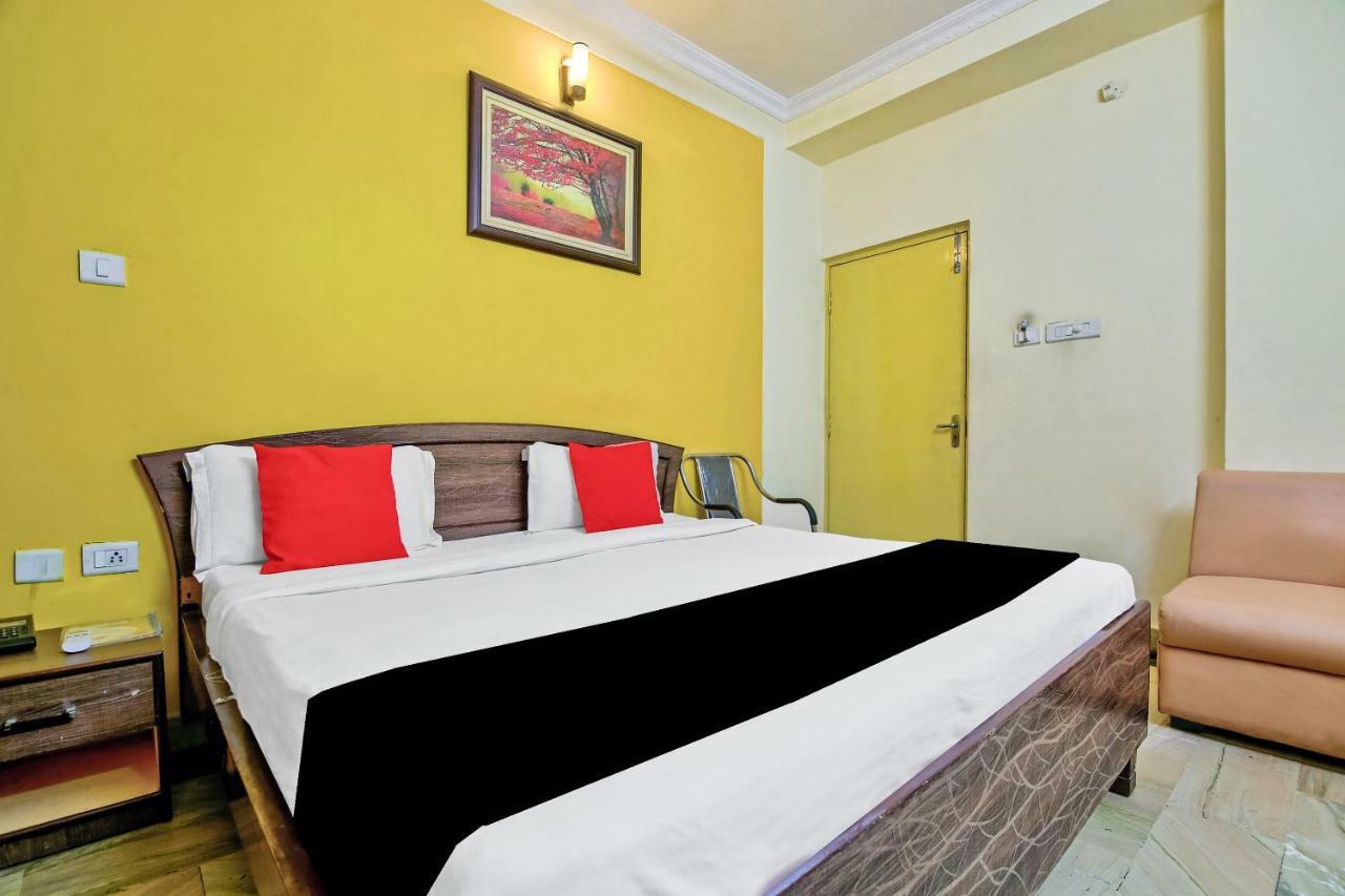 Capital O 41962 Hotel Mandakini Continental Lucknow Bagian luar foto