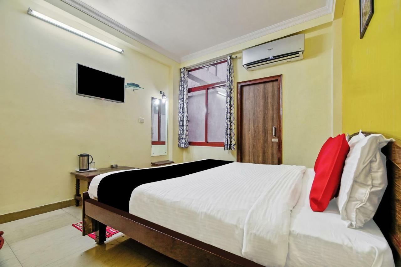 Capital O 41962 Hotel Mandakini Continental Lucknow Bagian luar foto