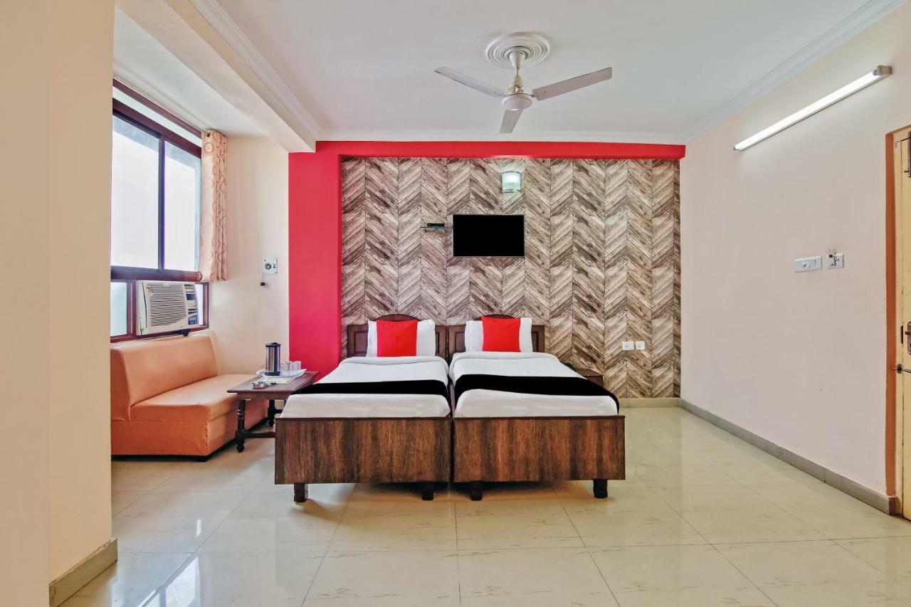 Capital O 41962 Hotel Mandakini Continental Lucknow Bagian luar foto
